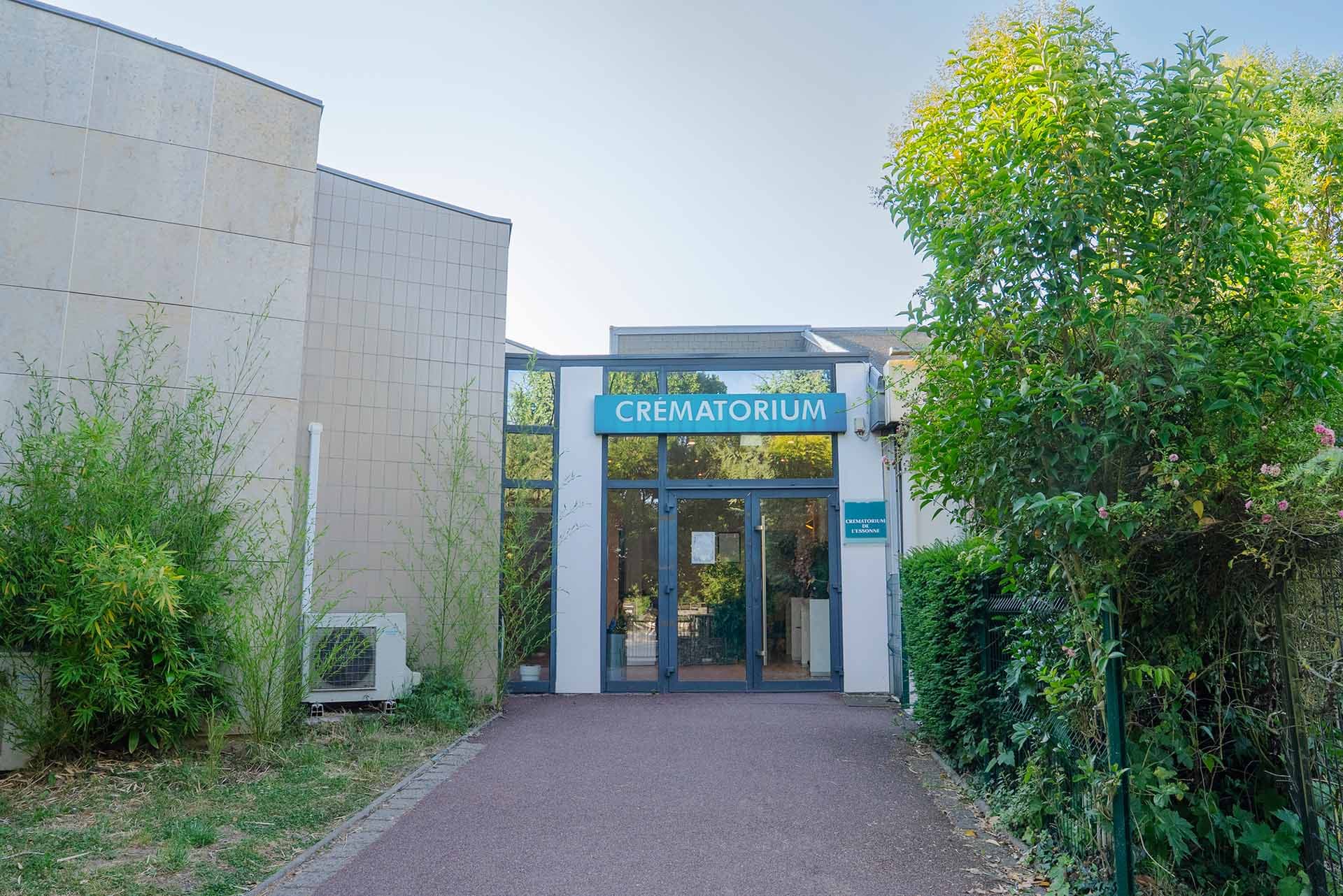 Façade du crématorium de Avrainville